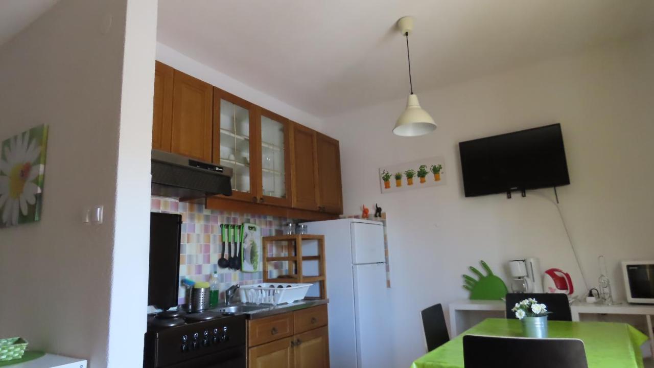 Apartments Kamelija Малинска Экстерьер фото