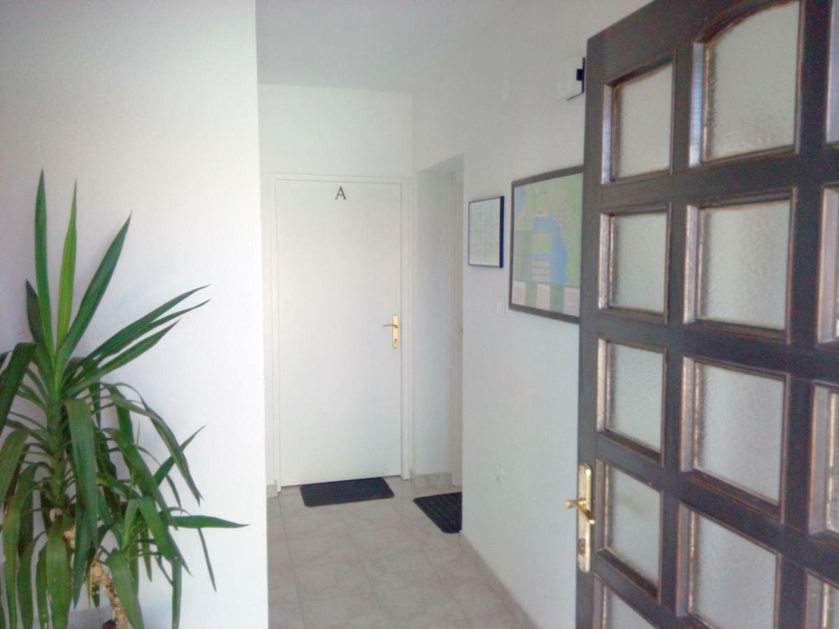 Apartments Kamelija Малинска Экстерьер фото