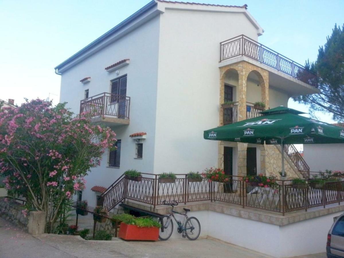 Apartments Kamelija Малинска Экстерьер фото